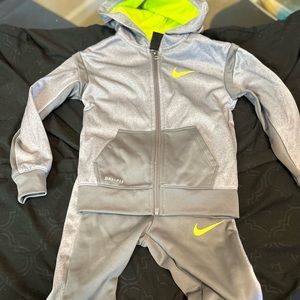 Boys Nike sweatsuit